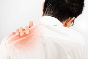 Traumaplant Beinwellsalbe hilft bei Nackenschmerzen und Rückenschmerzen